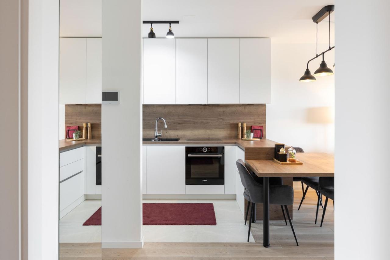 Stylish 2Bdr Apartment- Free Garage Zagrzeb Zewnętrze zdjęcie