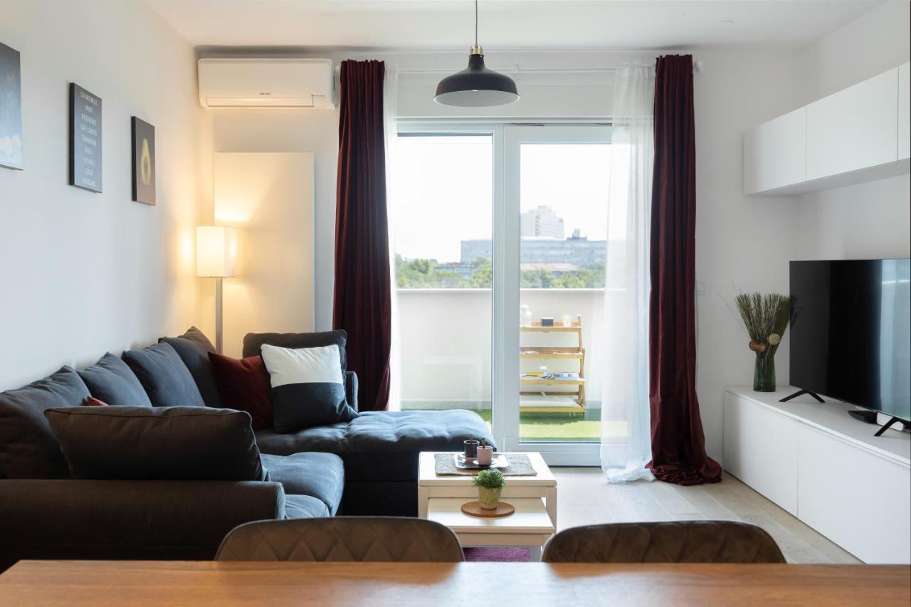 Stylish 2Bdr Apartment- Free Garage Zagrzeb Zewnętrze zdjęcie