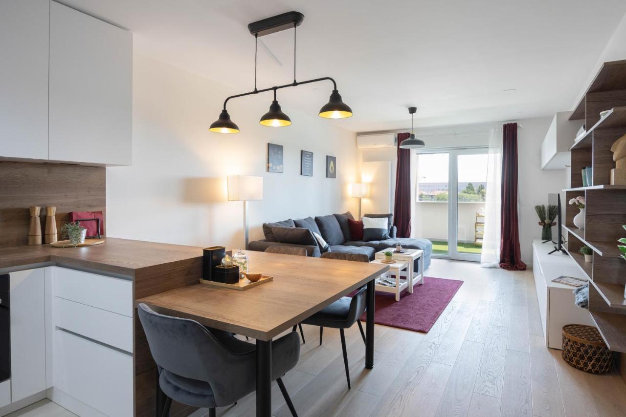 Stylish 2Bdr Apartment- Free Garage Zagrzeb Zewnętrze zdjęcie